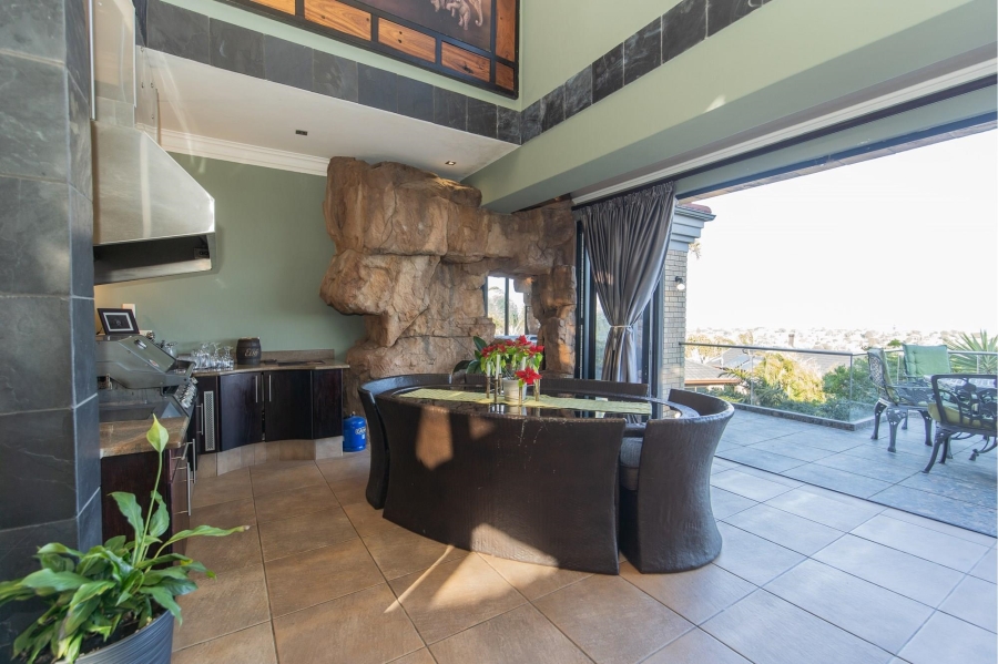 6 Bedroom Property for Sale in Lovemore Heights Estate Eastern Cape